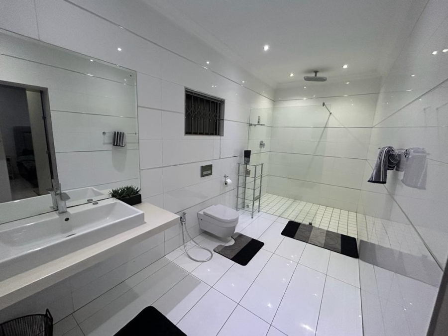 4 Bedroom Property for Sale in Oos Einde North West